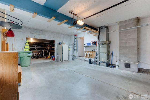 2427 Hickory Avenue, Longview, WA 98632