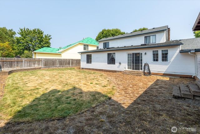 2427 Hickory Avenue, Longview, WA 98632
