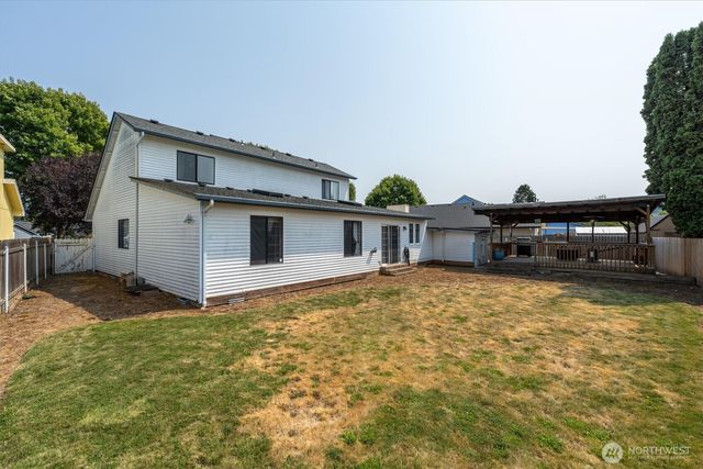 2427 Hickory Avenue, Longview, WA 98632