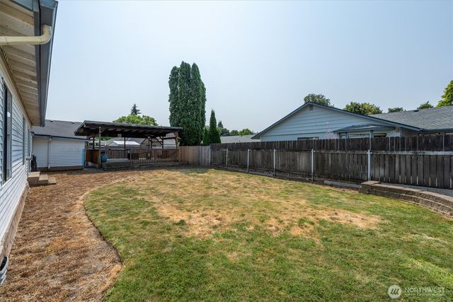 2427 Hickory Avenue, Longview, WA 98632