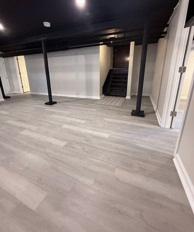 6738 N Rockwell Street G, Chicago, IL 60645