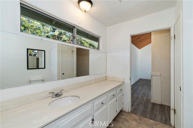 32142 Hunsaker Way, Running Springs, CA 92382