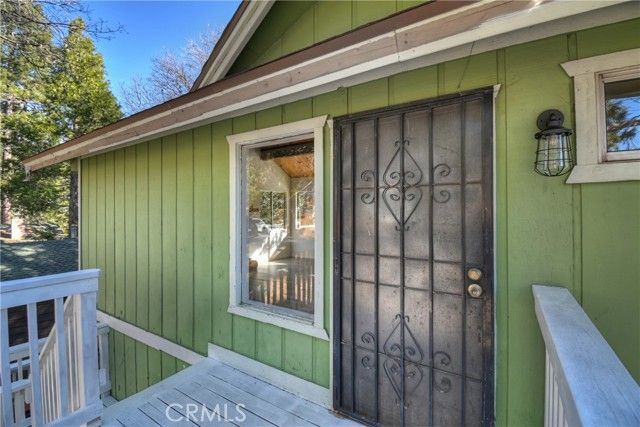 32142 Hunsaker Way, Running Springs, CA 92382