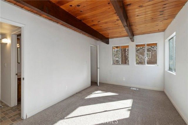 32142 Hunsaker Way, Running Springs, CA 92382