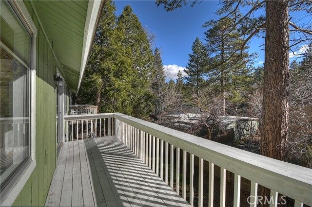 32142 Hunsaker Way, Running Springs, CA 92382