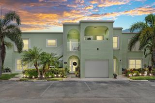 2186 SE Wild Meadow Circle, Port St Lucie, FL 34952