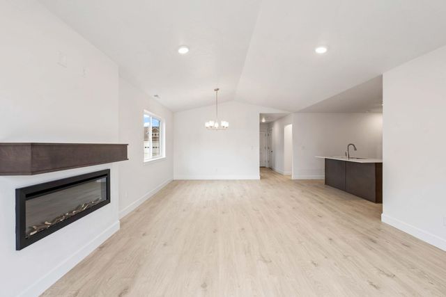 4136 SW Pumice Avenue 74, Redmond, OR 97756