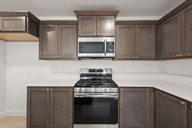 4136 SW Pumice Avenue 74, Redmond, OR 97756