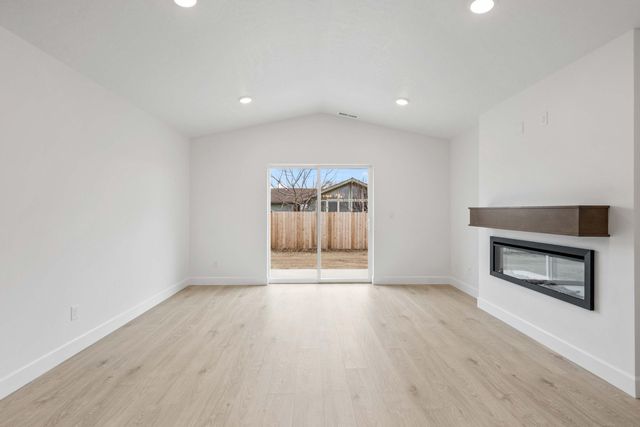 4136 SW Pumice Avenue 74, Redmond, OR 97756