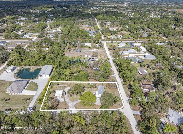 8205 93rd Avenue, Vero Beach, FL 32967