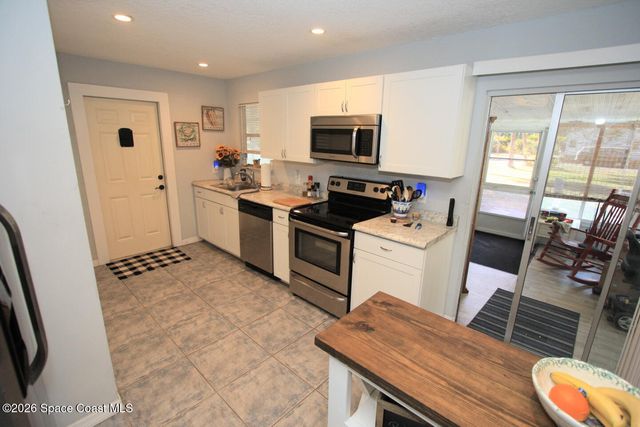 8205 93rd Avenue, Vero Beach, FL 32967