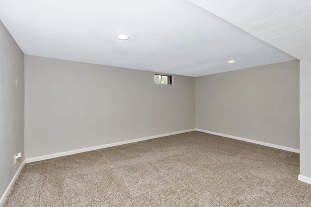 2208 E Blake St, Wichita, KS 67211