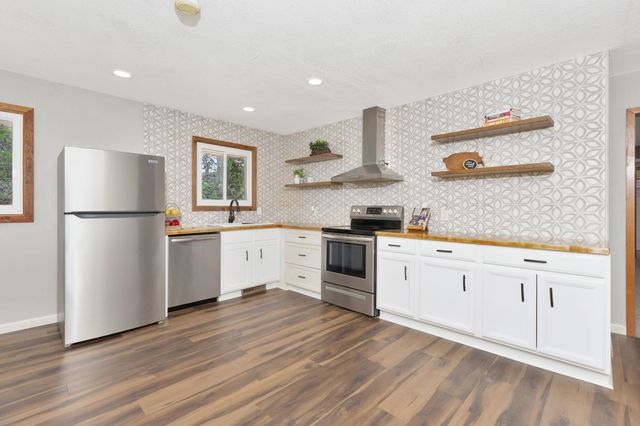 2208 E Blake St, Wichita, KS 67211