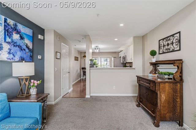 601 Village Lane, Milford, MI 48381