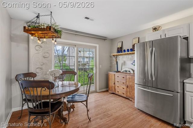 601 Village Lane, Milford, MI 48381