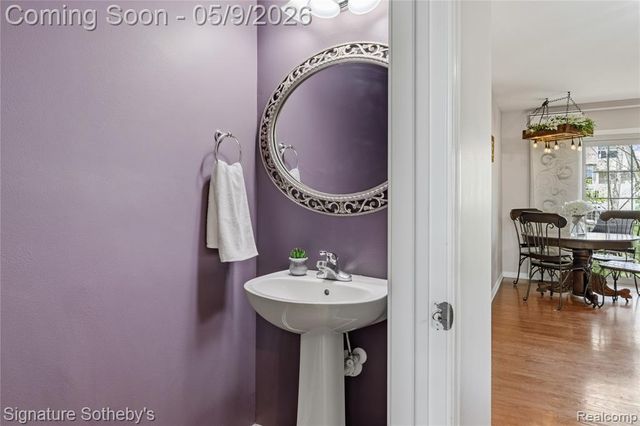 601 Village Lane, Milford, MI 48381