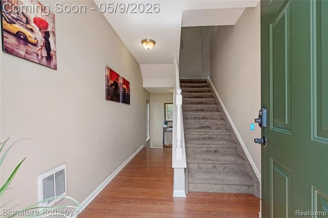 601 Village Lane, Milford, MI 48381