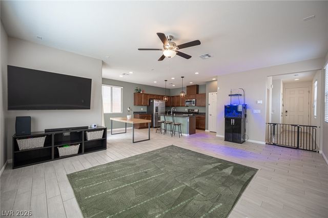 1905 Rini Ridge Avenue, North Las Vegas, NV 89031