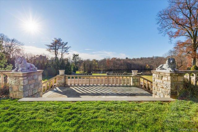 83 Somerstown Road, Ossining, NY 10562