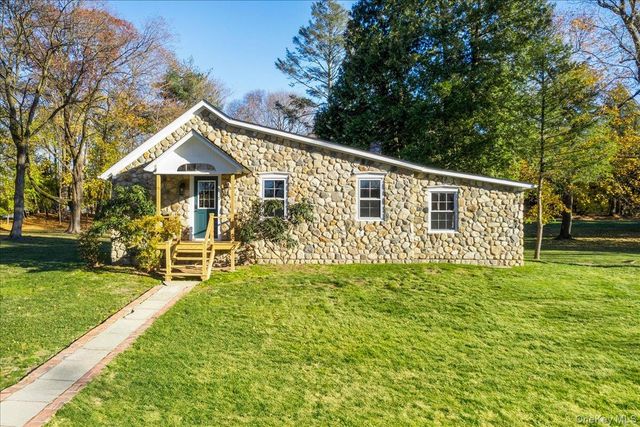 83 Somerstown Road, Ossining, NY 10562