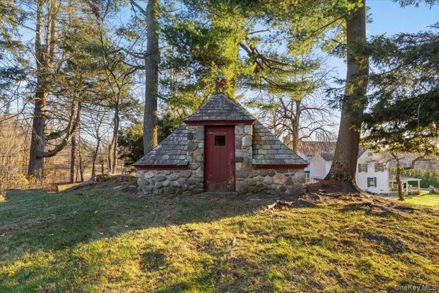 83 Somerstown Road, Ossining, NY 10562