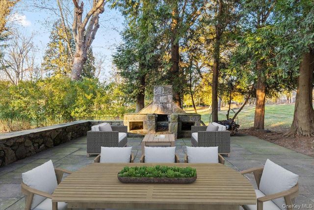 83 Somerstown Road, Ossining, NY 10562