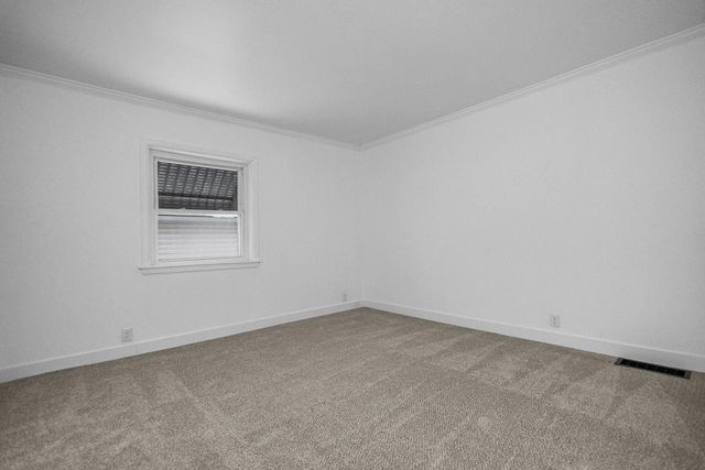 356 W 9TH AVENUE, Oshkosh, WI 54902