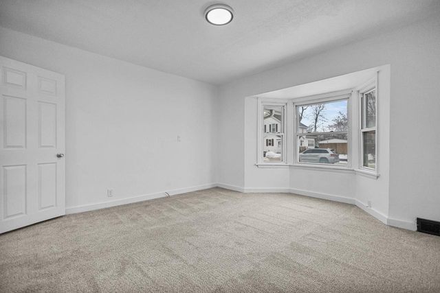 356 W 9TH AVENUE, Oshkosh, WI 54902