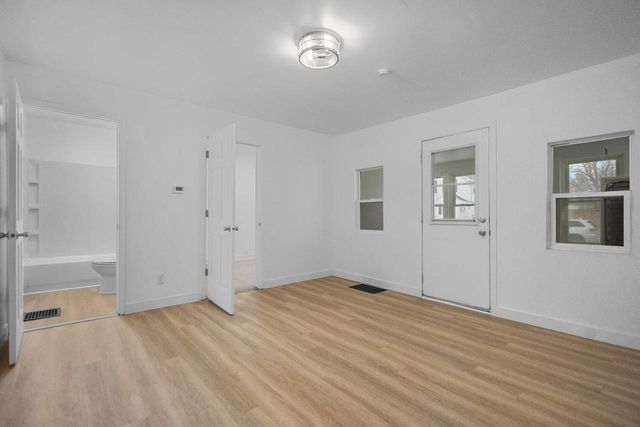 356 W 9TH AVENUE, Oshkosh, WI 54902