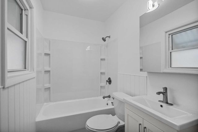 356 W 9TH AVENUE, Oshkosh, WI 54902