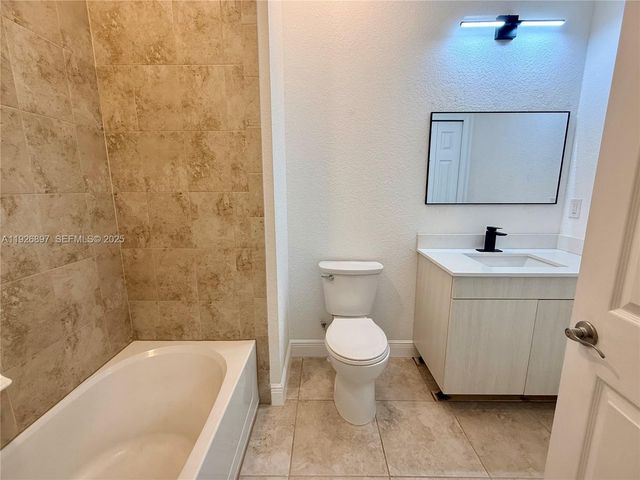 977 NE Trailside Run, Port St. Lucie, Port St Lucie, FL 34983