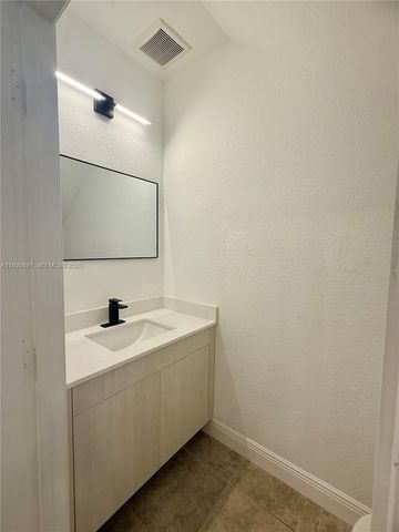 977 NE Trailside Run, Port St. Lucie, Port St Lucie, FL 34983