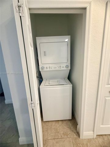977 NE Trailside Run, Port St. Lucie, Port St Lucie, FL 34983