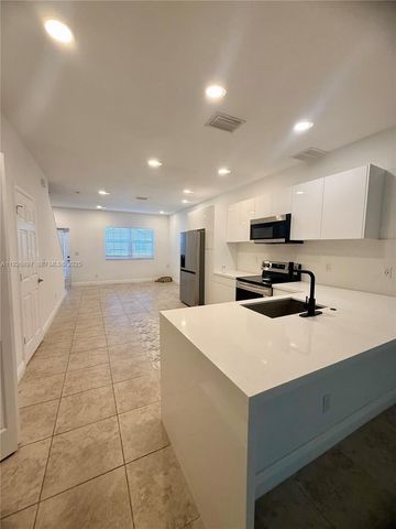 977 NE Trailside Run, Port St. Lucie, Port St Lucie, FL 34983