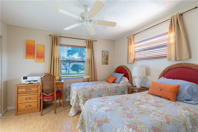 351 N Grove Isle Circle 351, Vero Beach, FL 32962