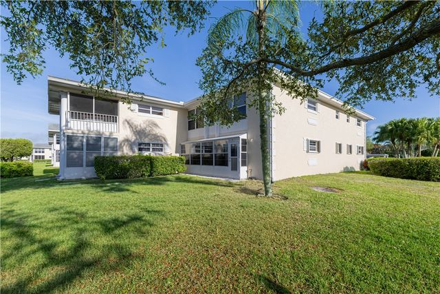 351 N Grove Isle Circle 351, Vero Beach, FL 32962