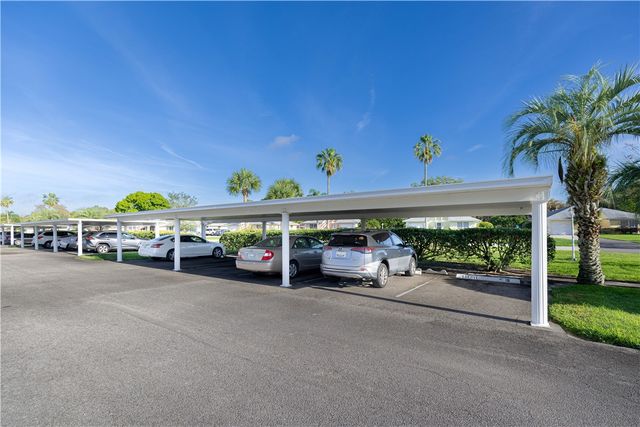 351 N Grove Isle Circle 351, Vero Beach, FL 32962