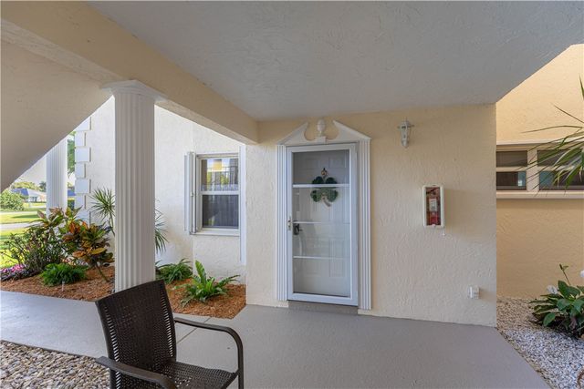 351 N Grove Isle Circle 351, Vero Beach, FL 32962