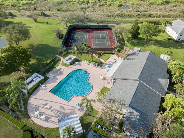 351 N Grove Isle Circle 351, Vero Beach, FL 32962