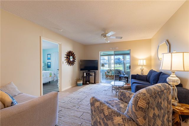 351 N Grove Isle Circle 351, Vero Beach, FL 32962