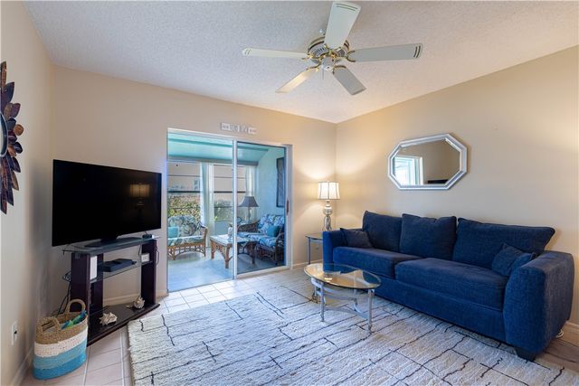 351 N Grove Isle Circle 351, Vero Beach, FL 32962