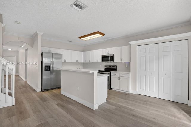 2209 SE 24th Pl 2209, Homestead, FL 33035