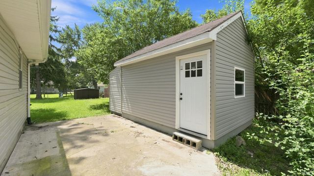 1817 Klug Drive, Fort Wayne, IN 46818