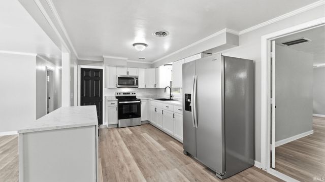 1817 Klug Drive, Fort Wayne, IN 46818