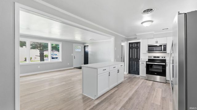 1817 Klug Drive, Fort Wayne, IN 46818