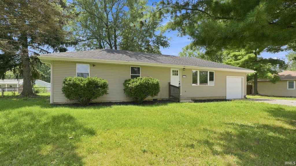 1817 Klug Drive, Fort Wayne, IN 46818