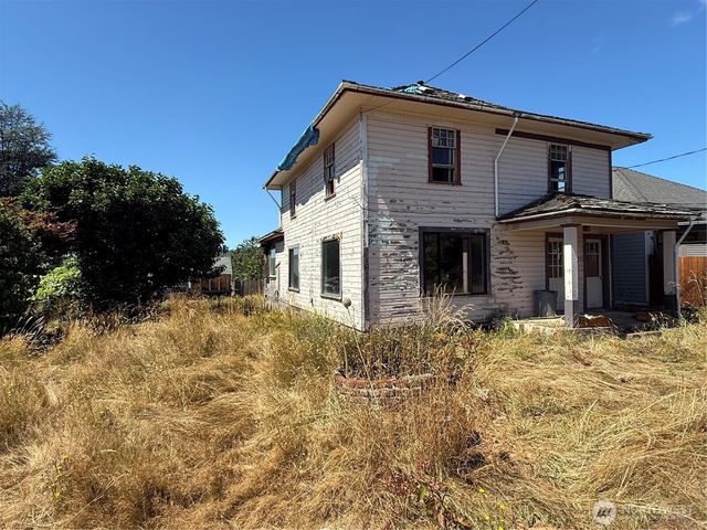 222 12th Street, Raymond, WA 98577