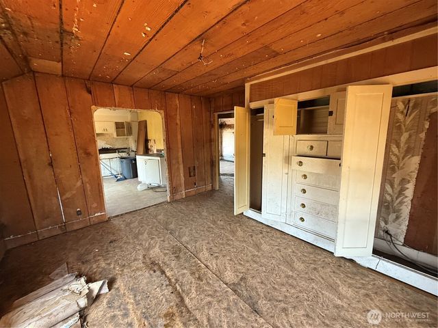 222 12th Street, Raymond, WA 98577