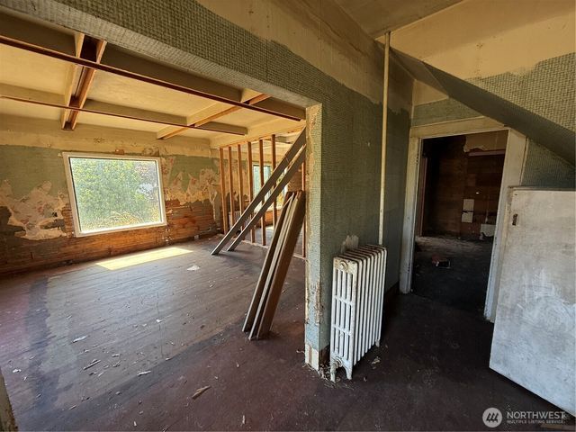 222 12th Street, Raymond, WA 98577