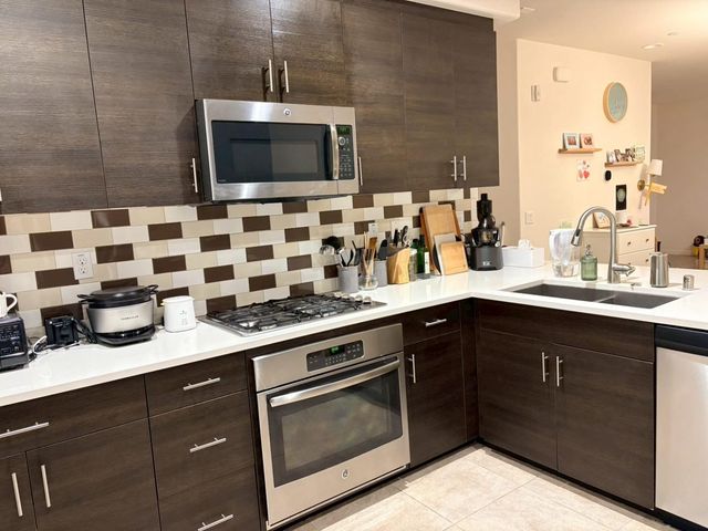 388 Expedition Lane, Milpitas, CA 95035